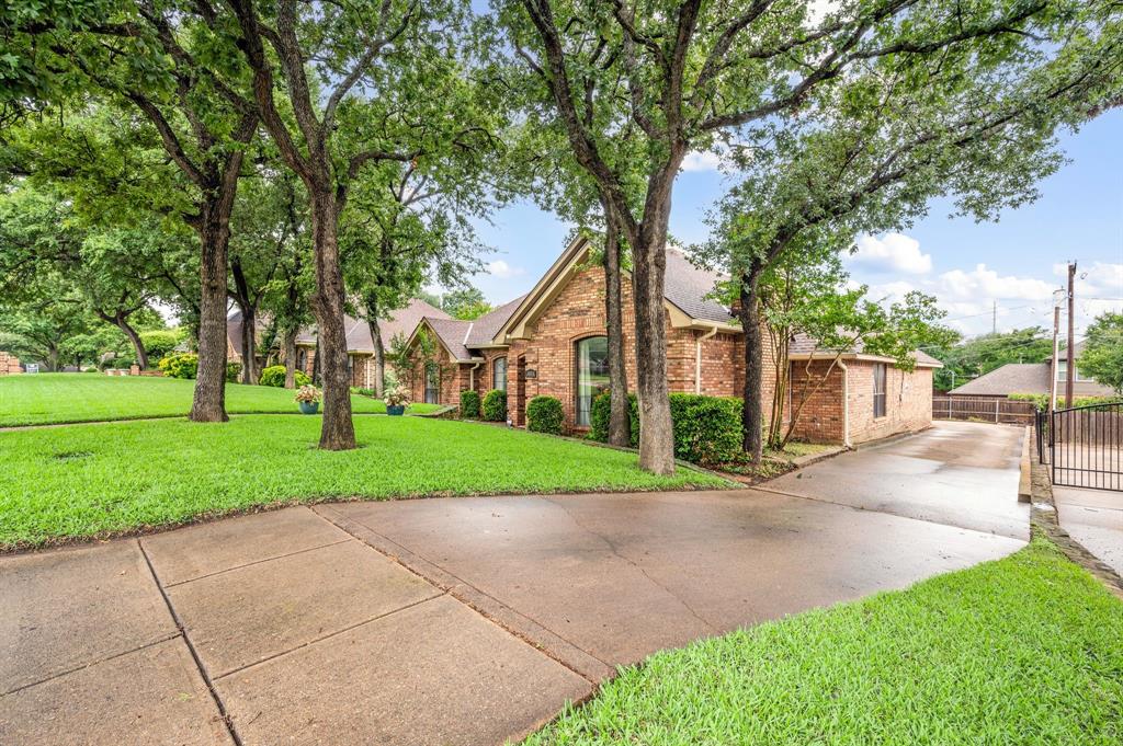 3121 Oakdale Drive