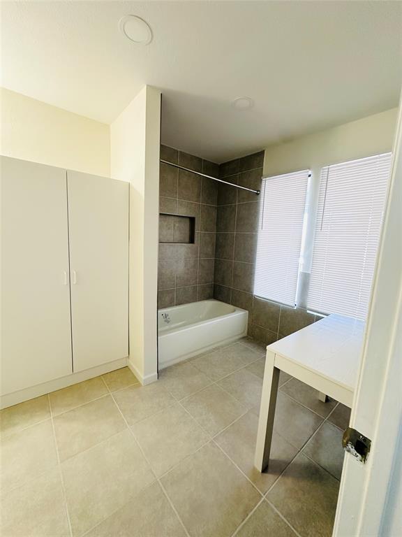 Photo 4 of 15 of 9603 Walnut Street 9102 condo