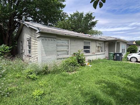 Photo of 1504 Daniel Drive, Arlington, TX 76010 (MLS # 21258804)