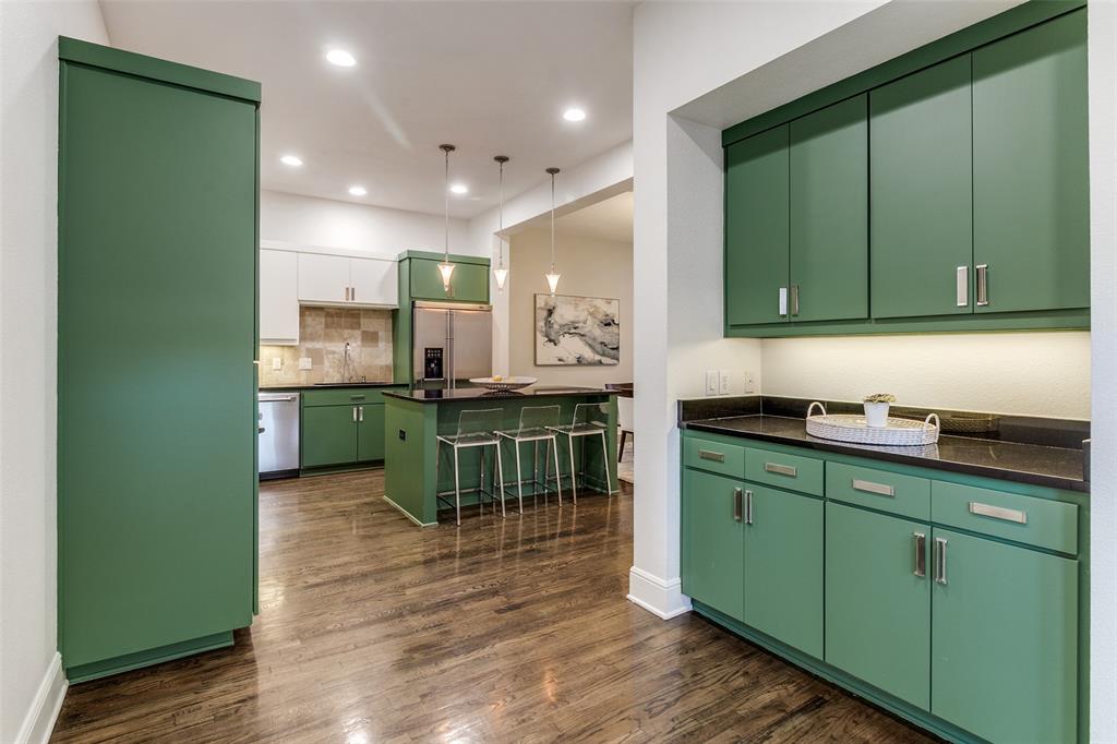 Regency At Lakewood Condos - Residential