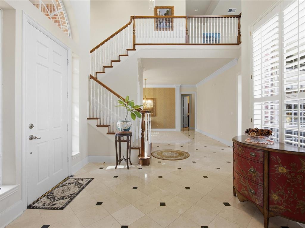 4549 Glenville Drive