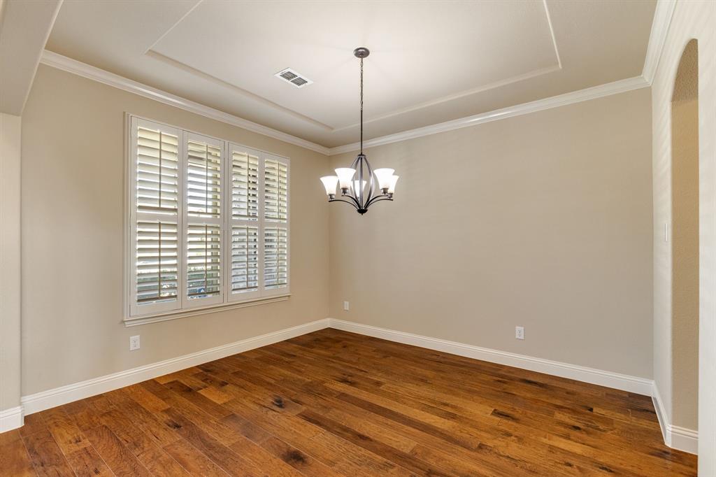 1049 Mesa Crest Drive