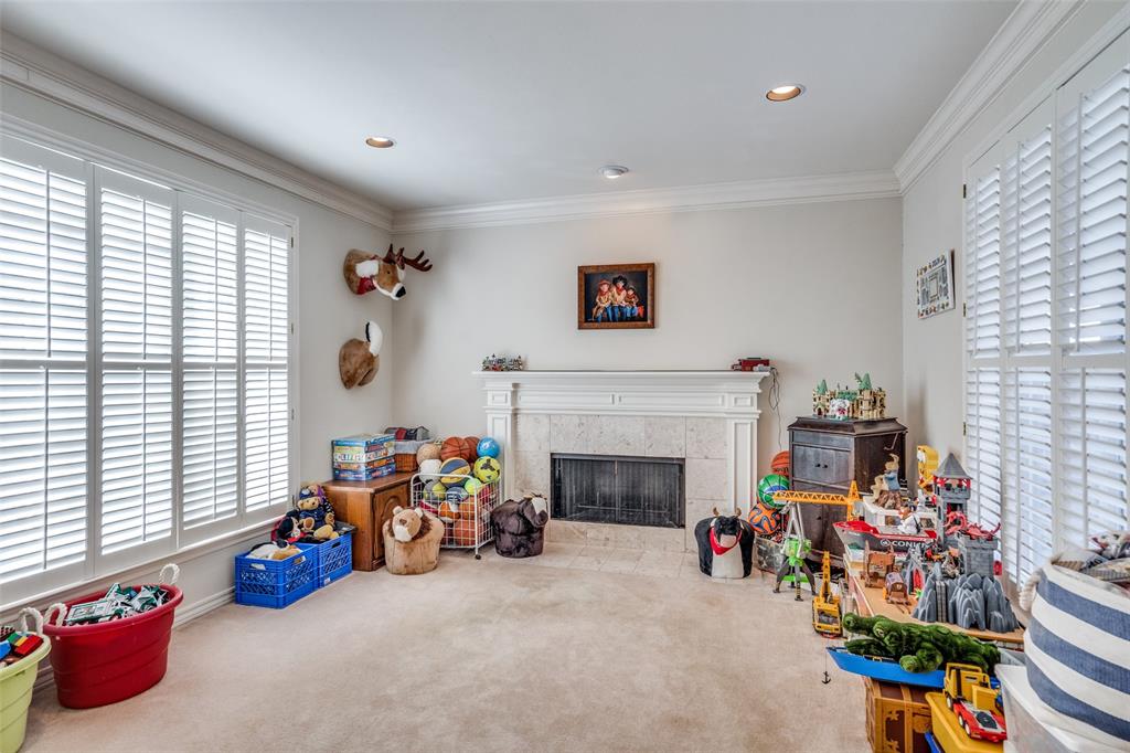 Summitt Lawn - Residential