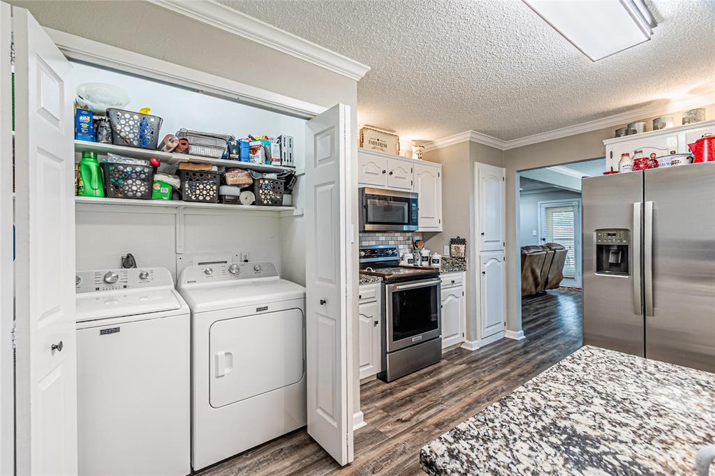 Lake Brenda - Residential