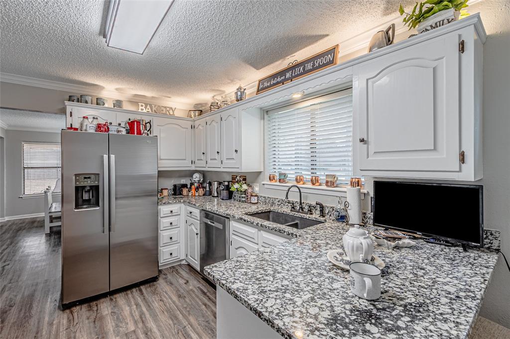 Lake Brenda - Residential