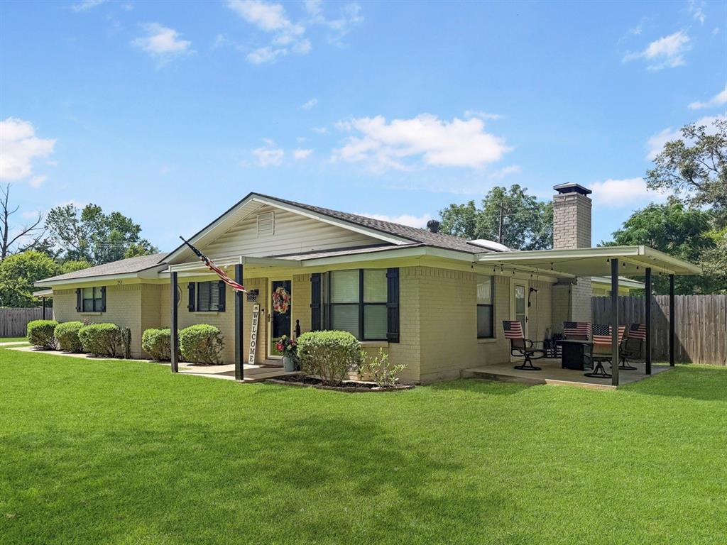 Lake Brenda - Residential