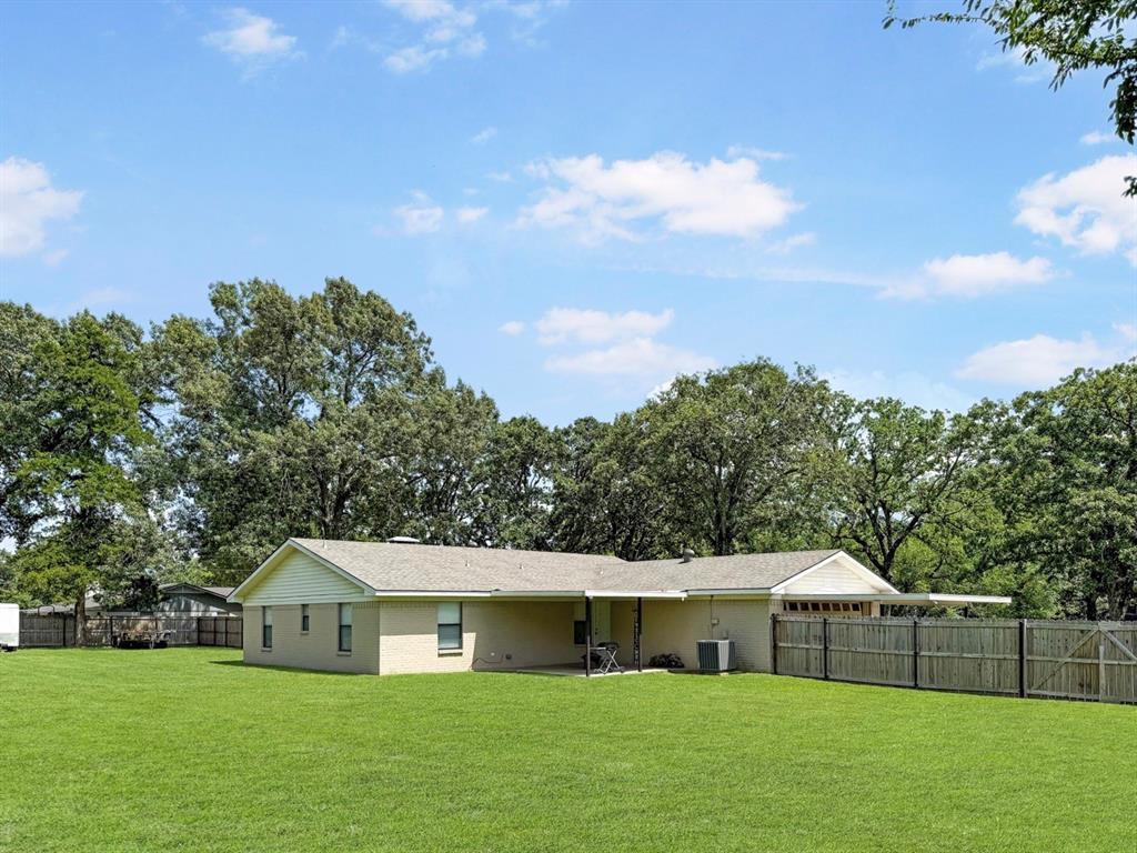 Lake Brenda - Residential