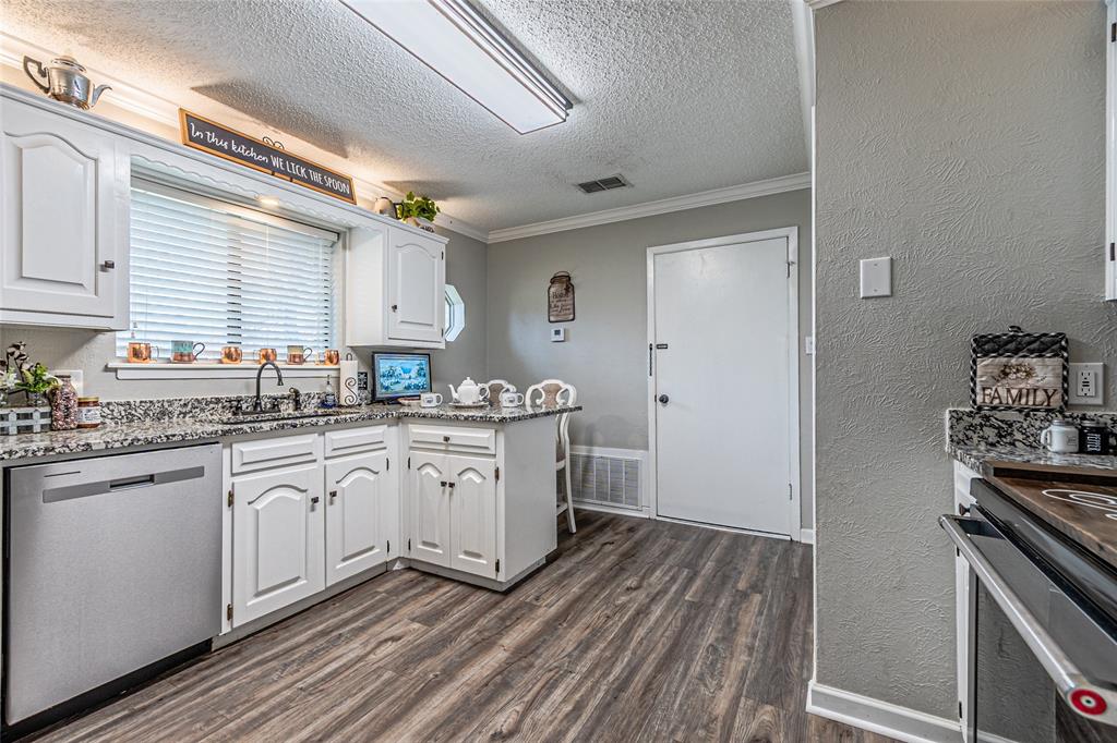 Lake Brenda - Residential