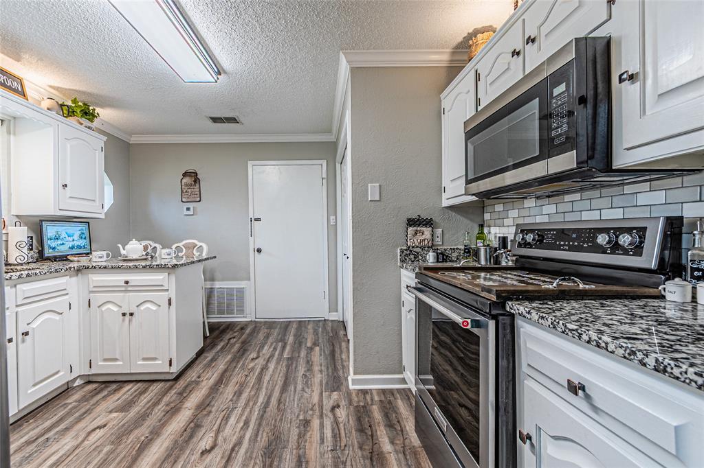 Lake Brenda - Residential