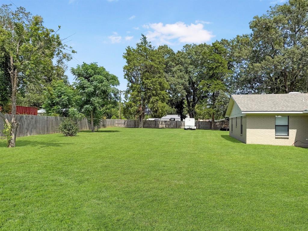 Lake Brenda - Residential