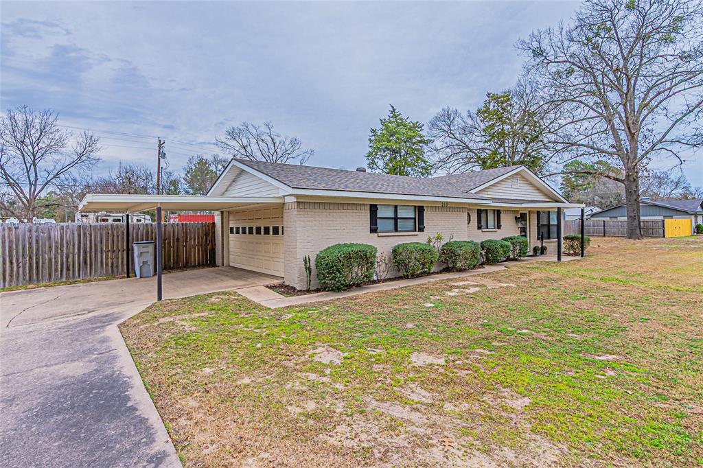 Lake Brenda - Residential