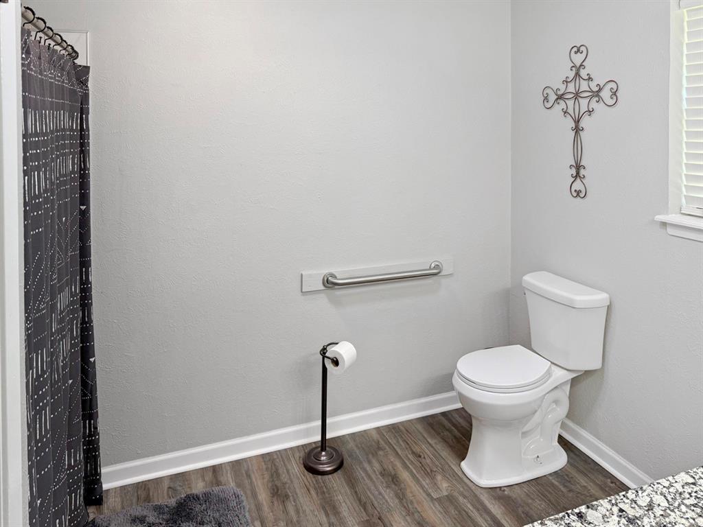 Lake Brenda - Residential