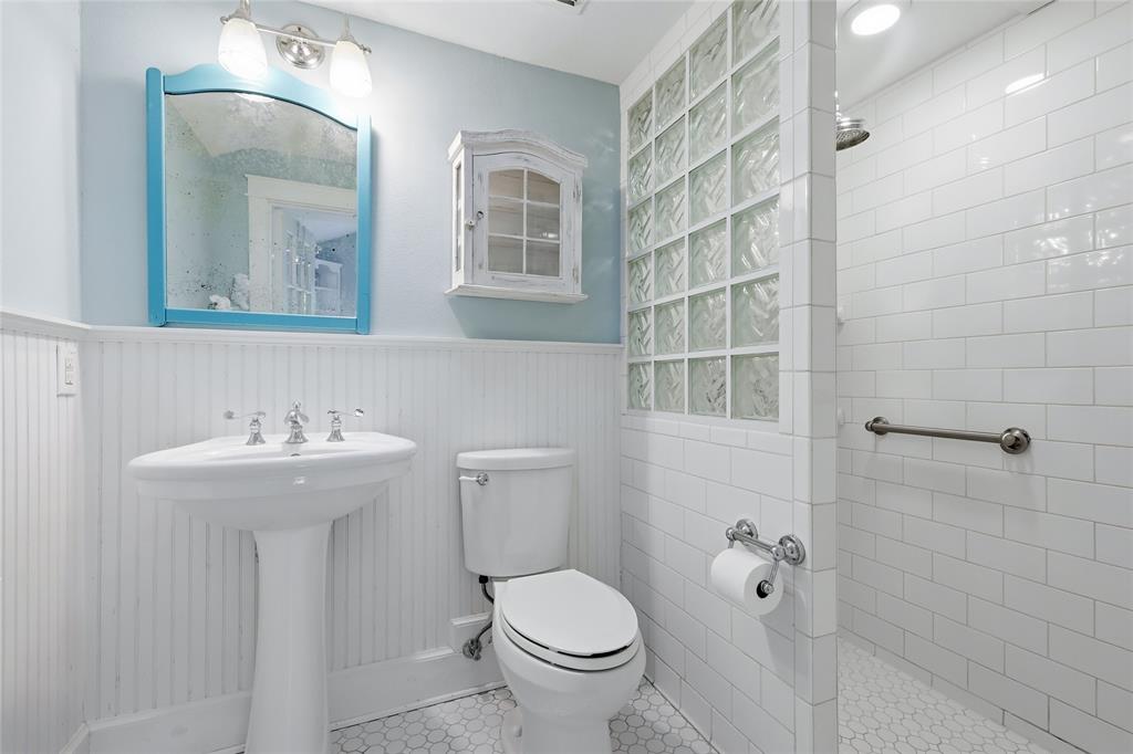 Casa Linda Estates - Residential