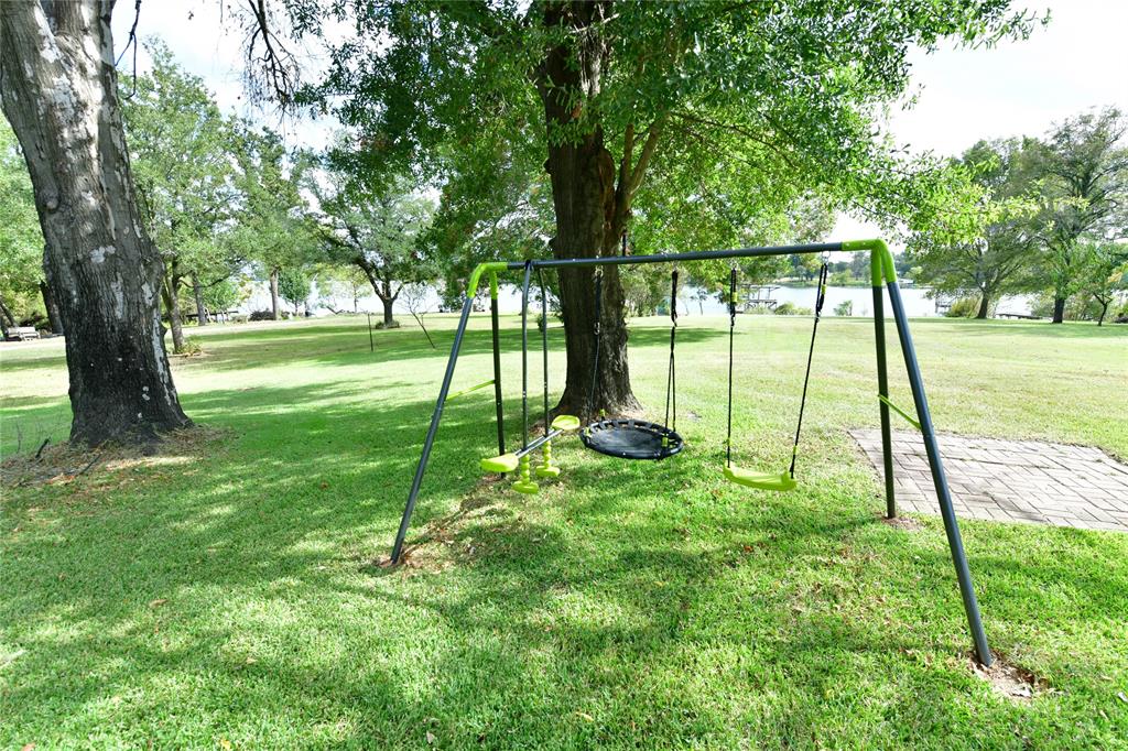 Brinwood Shores Add Sec B - Residential