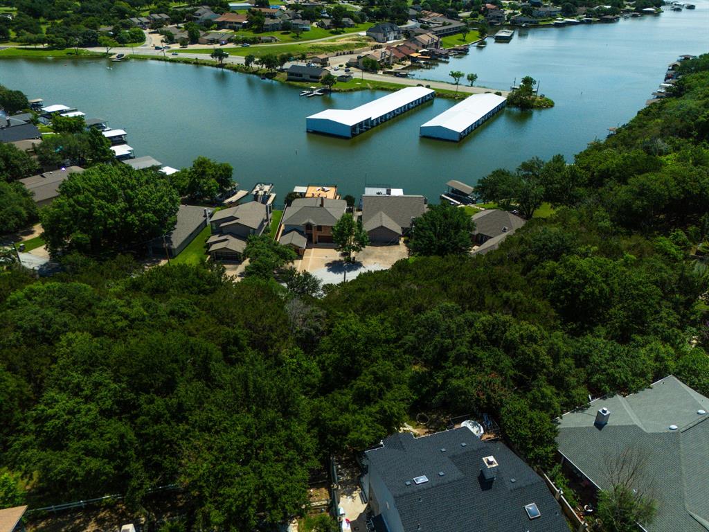 DECORDOVA BEND EST - Land