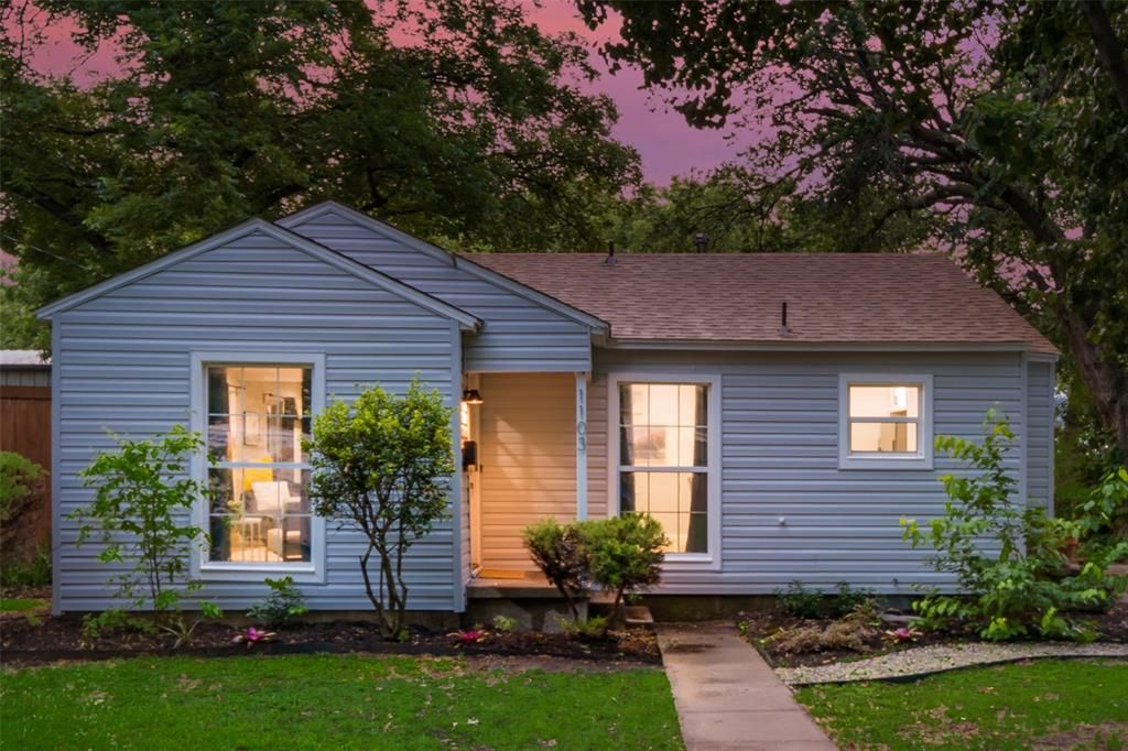 Photo of 1103 W Russell Avenue, Carrollton, TX 75006 (MLS # 21236801)