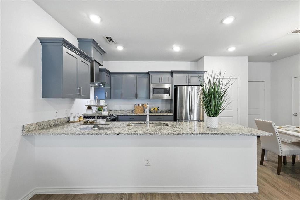 Villas At Ash Creek - Residential