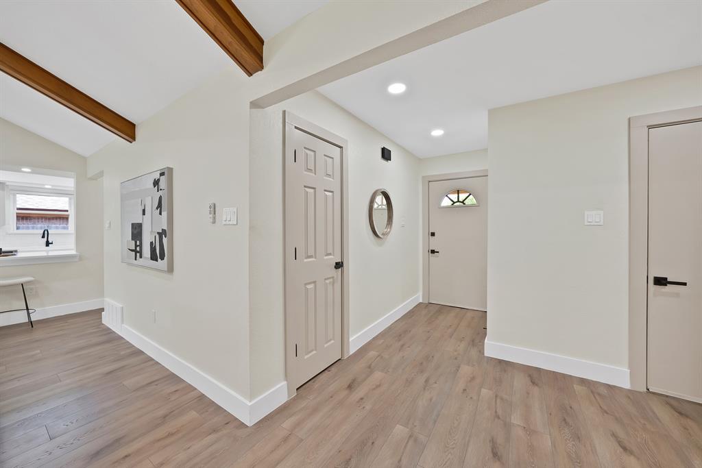 929 Thistle Ridge Lane