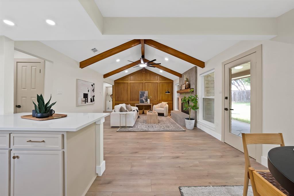 929 Thistle Ridge Lane