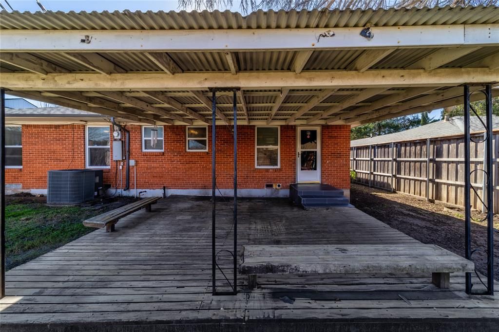 Photo of 2605 San Medina Avenue, Dallas, TX 75228 (MLS # 21157458)