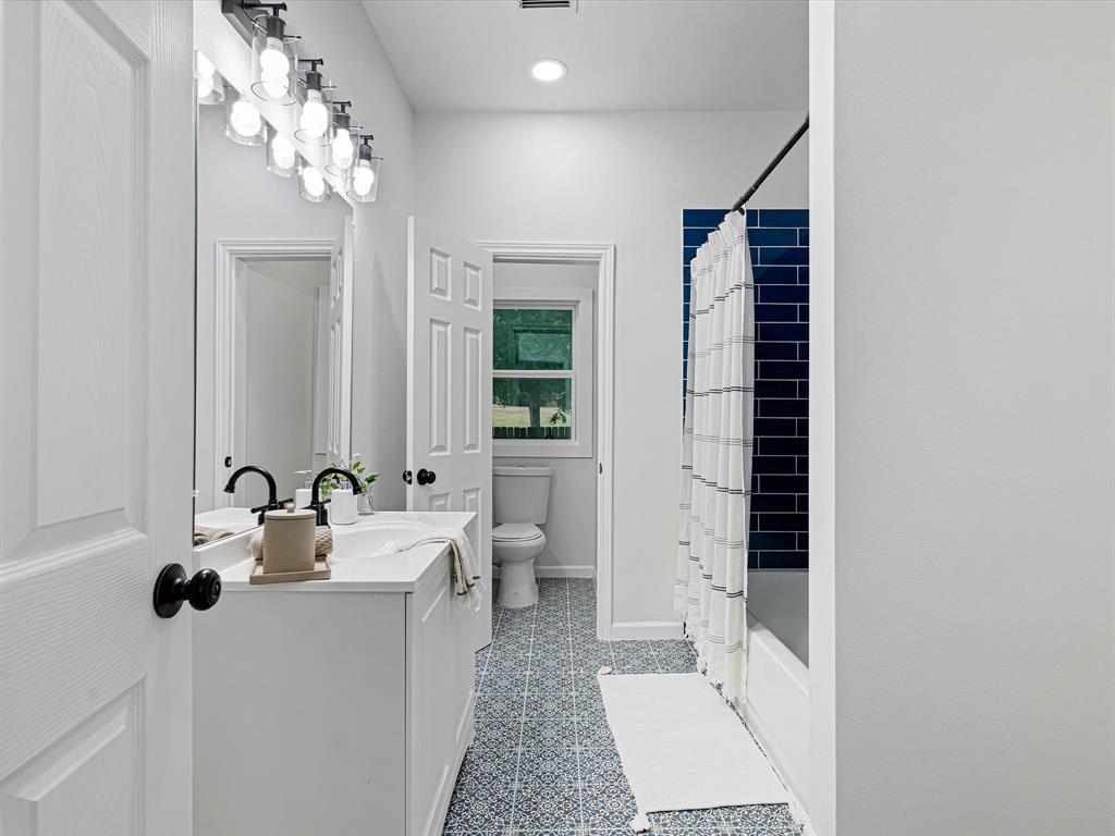 OAK LAWN - Residential