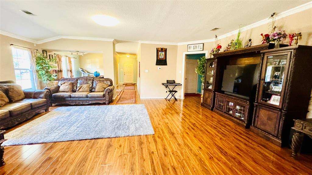 309 Moonlight Drive