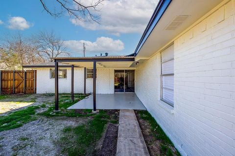 A home in DeSoto