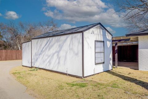 A home in DeSoto