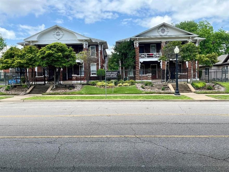 ** TWO WEEKS FREE RENT OFF 2ND MONTH ON A 12 MONTH LEASE IF MOVED IN BY DEC 15TH 2025**
Nice, well maintained charming 16 unit 1925 Apartment Building in Bishop Arts area. All units are updated but maintain their original charm. This is a 1st floor front corner unit with 9 foot ceilings, eat in kitchen, new vinyl plank floors throughout, updated bath & kitchen, recent appliances, fresh paint. Lots of windows, 2 inch blinds. 3 large closets. Large shared front porch. Full size stacked washer-dryer included, assigned gated covered parking space too. Great location, great unit, great price!!