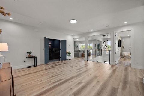 Tiny photo for 4029 Ivanhoe Lane, Dallas, TX 75212 (MLS # 21164120)