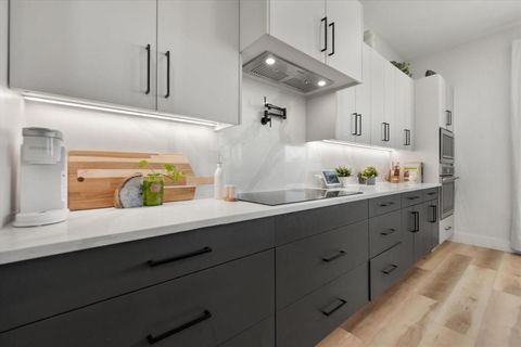 Tiny photo for 4029 Ivanhoe Lane, Dallas, TX 75212 (MLS # 21164120)