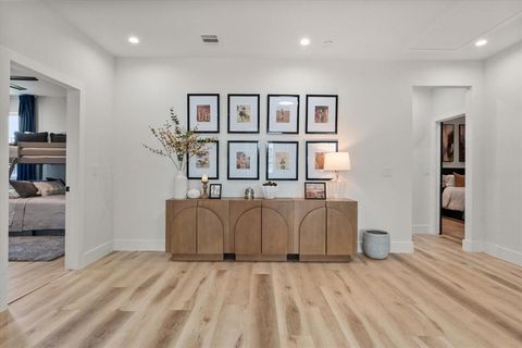 Tiny photo for 4029 Ivanhoe Lane, Dallas, TX 75212 (MLS # 21164120)