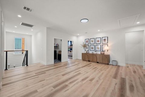 Tiny photo for 4029 Ivanhoe Lane, Dallas, TX 75212 (MLS # 21164120)