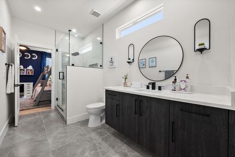 Tiny photo for 4029 Ivanhoe Lane, Dallas, TX 75212 (MLS # 21164120)