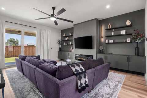 Tiny photo for 4029 Ivanhoe Lane, Dallas, TX 75212 (MLS # 21164120)