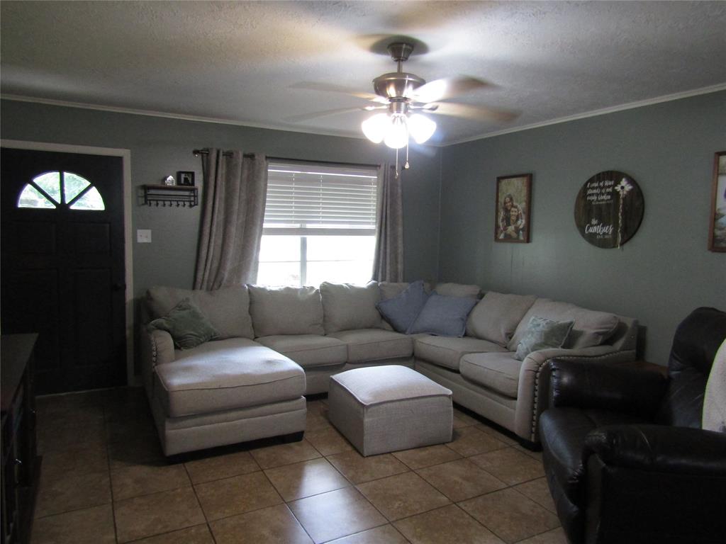 101 N Meadowbrook Drive