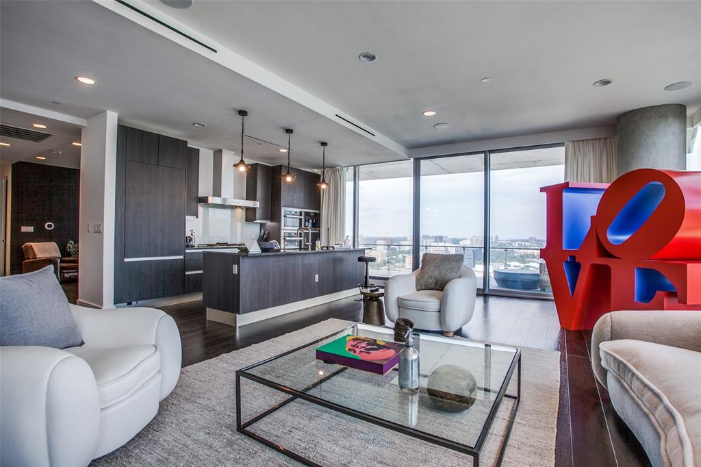 3130 N HARWOOD 2505