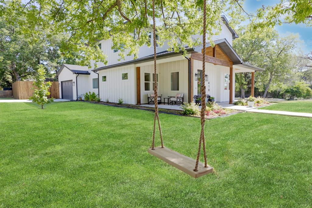 418 W 4th Street