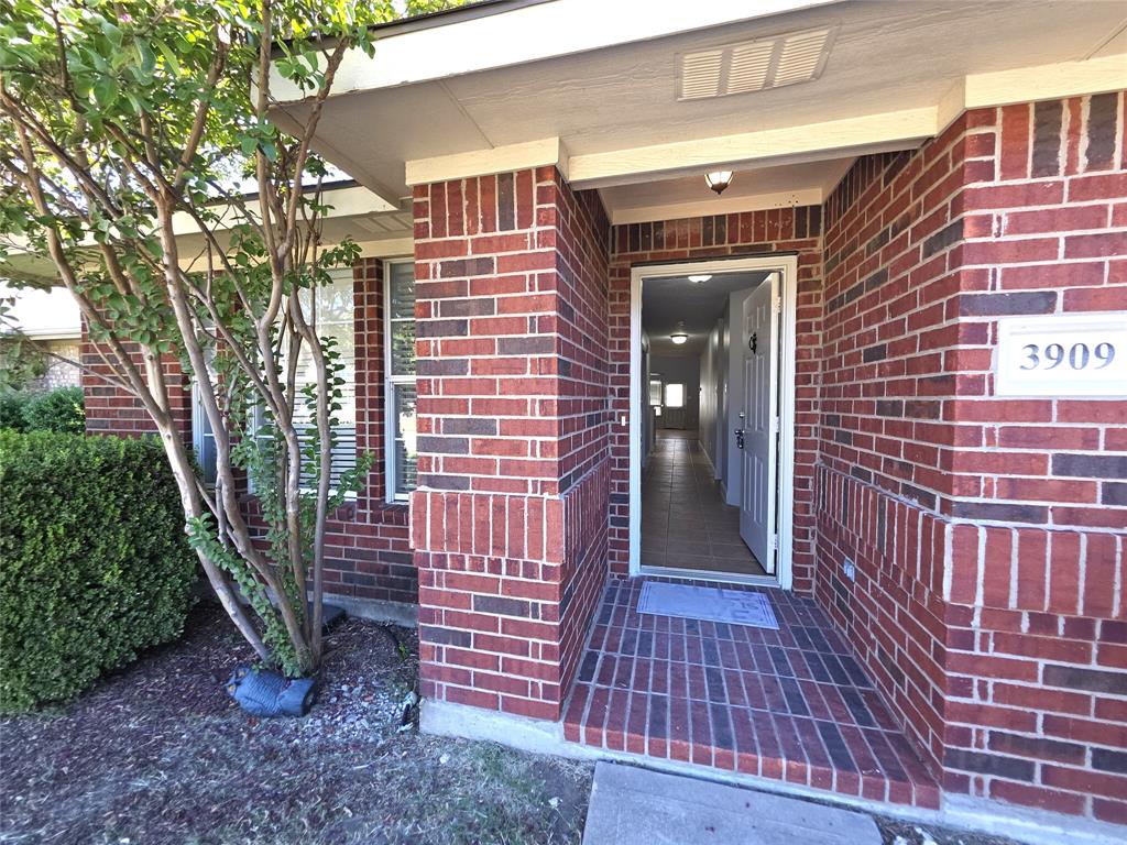 3909 Evergreen Court