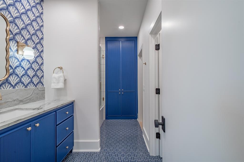 Roxbury Park - Residential