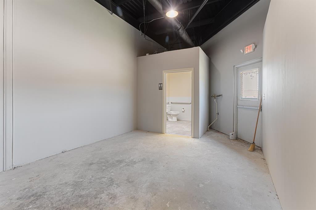 Leeds Add - Commercial Lease