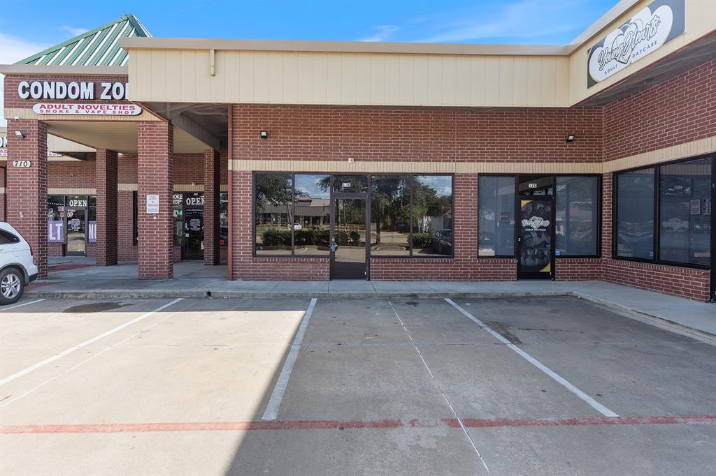 Leeds Add - Commercial Lease