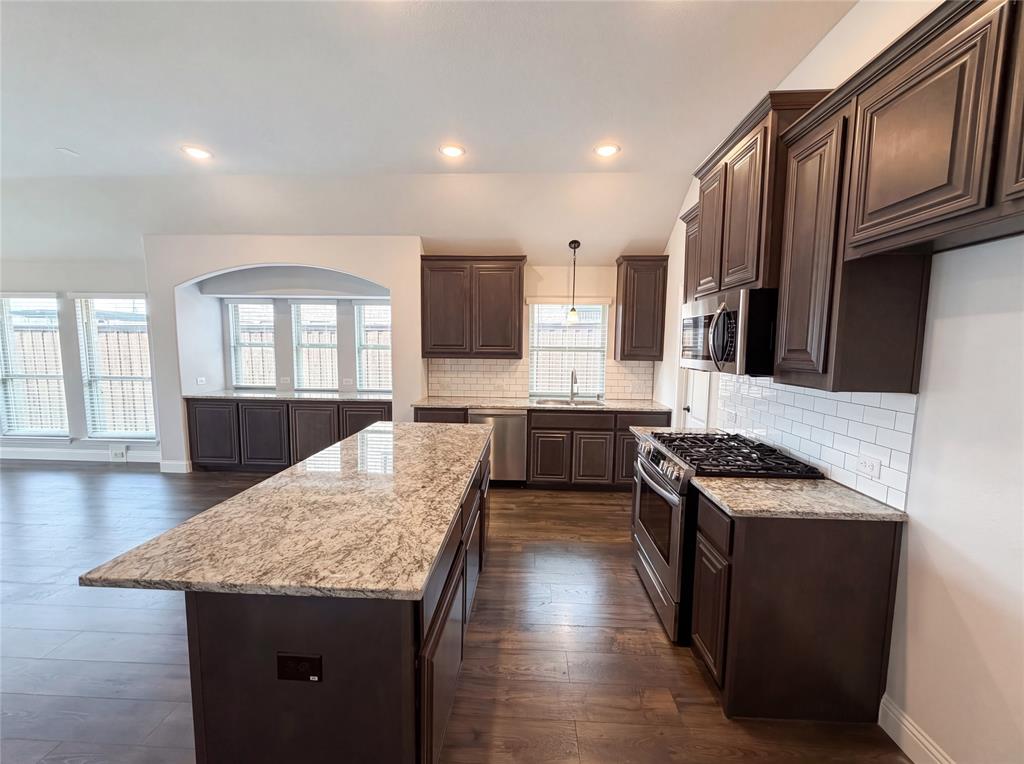 5512 Huffines Boulevard