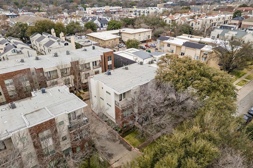 Holland Oaks Condo - Residential