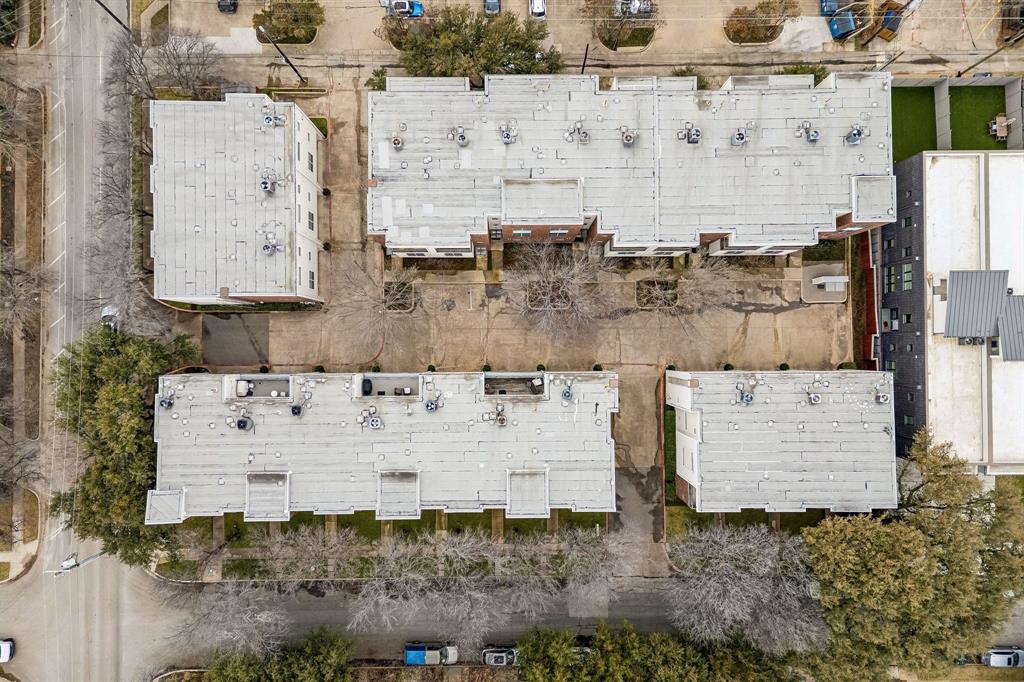 Holland Oaks Condo - Residential