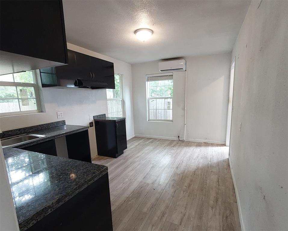 1301 Lynn Street