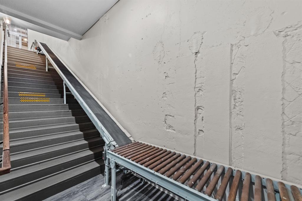 Original Cleburn - Commercial Lease