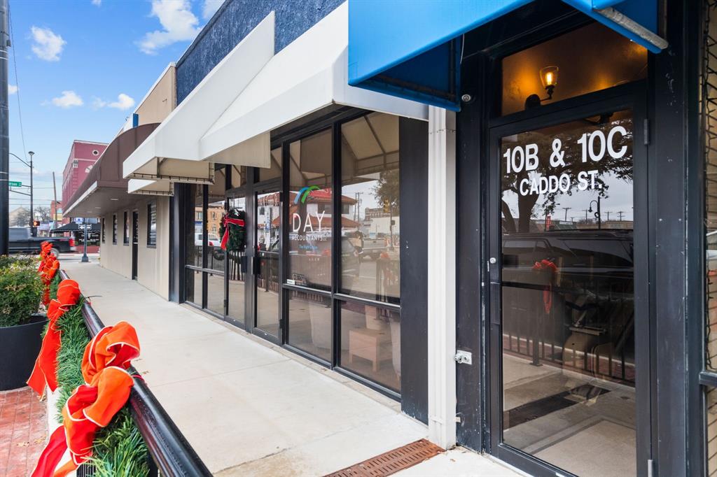 Original Cleburn - Commercial Lease