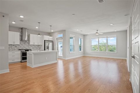 Photo of 2721 Wingate Street #302, Fort Worth, TX 76107 (MLS # 21275859)