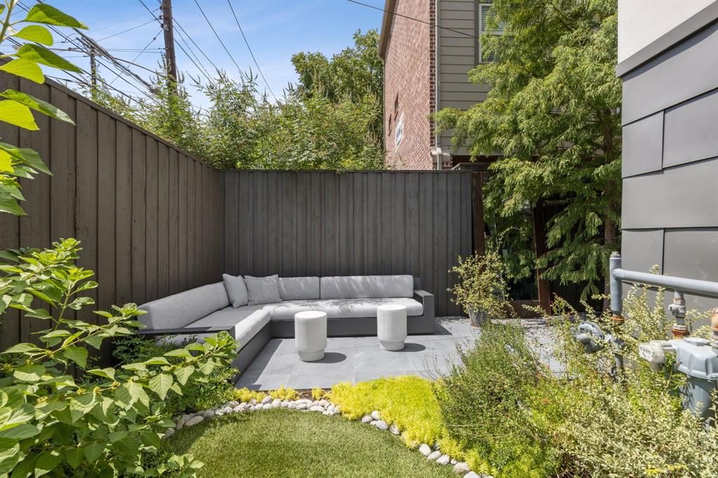 Modern Living Henderson - Residential